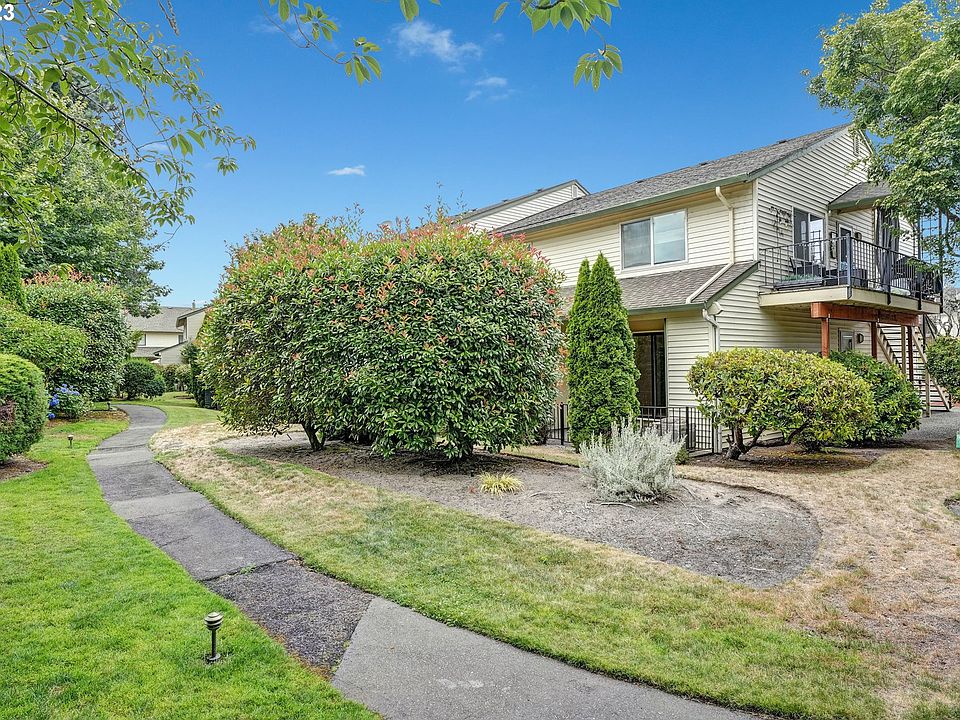 1st image of 466 N Hayden Island Dr #106