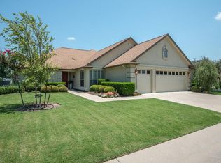 9712 Amber Ct, Denton, TX 76207