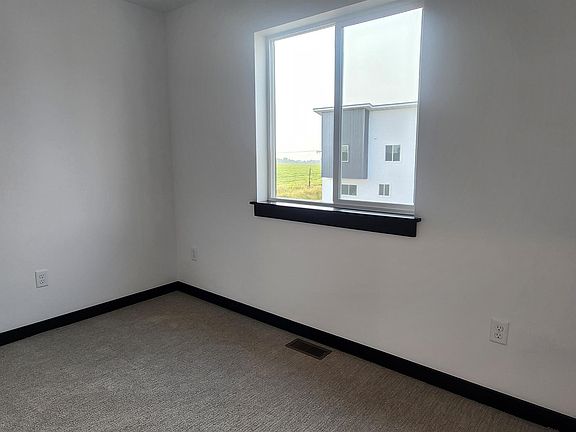 5th image of 2979 Fenway St #1