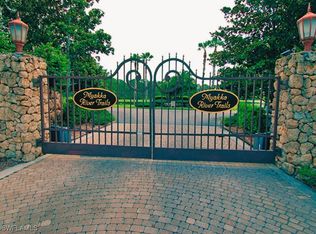 N River Rd, Venice, FL 34293