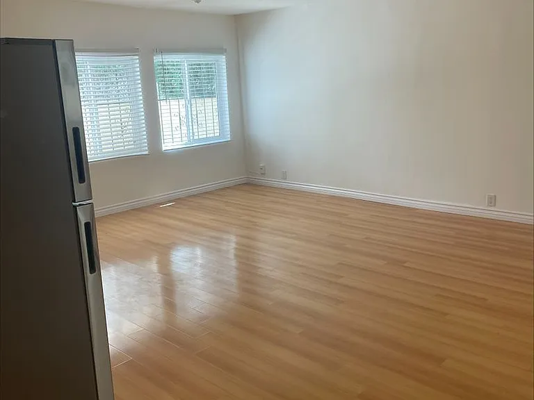336 S Norton Ave #103 — Photo 4
