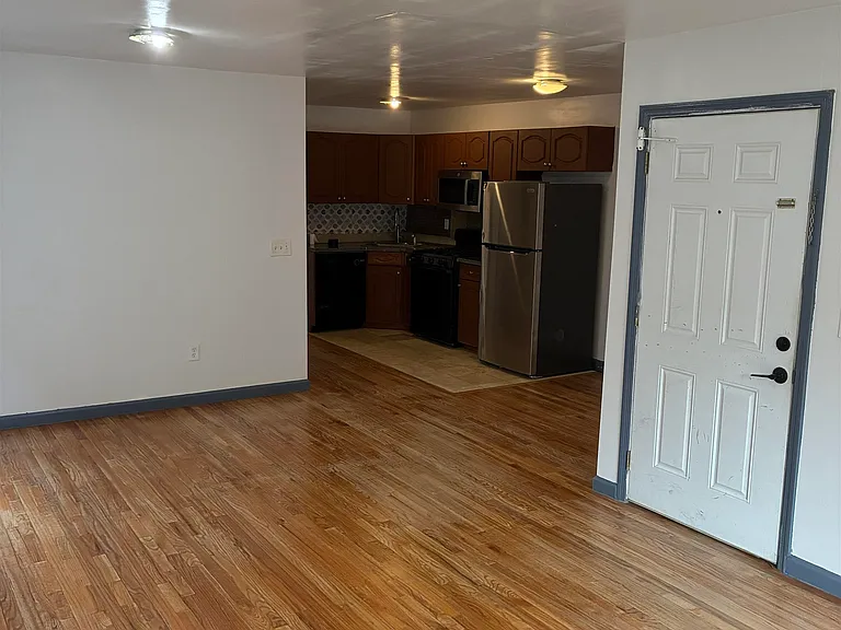 294 Randolph Ave #2 — Photo 10