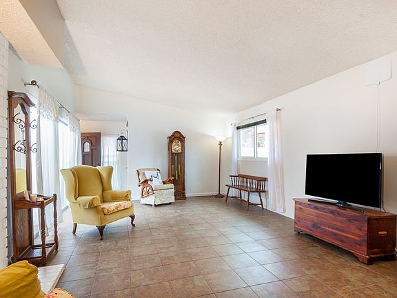 2nd image of 23139 Anza Ave