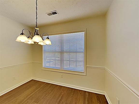 5th image of 6027 Nautical St