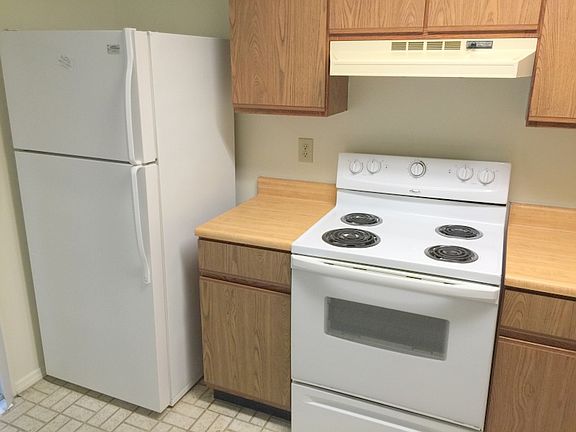 5th image of 8202 Schoolgate Dr