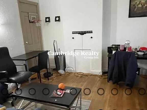 4th image of 688 Parker St #2T