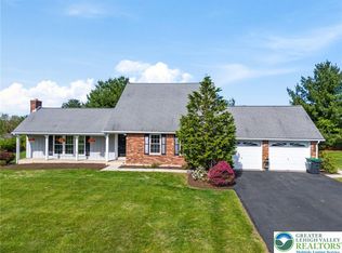 2165 Hillcrest Rd, Quakertown, PA 18951