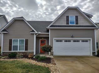 703 Cherry Tree Dr, Mebane, NC 27302