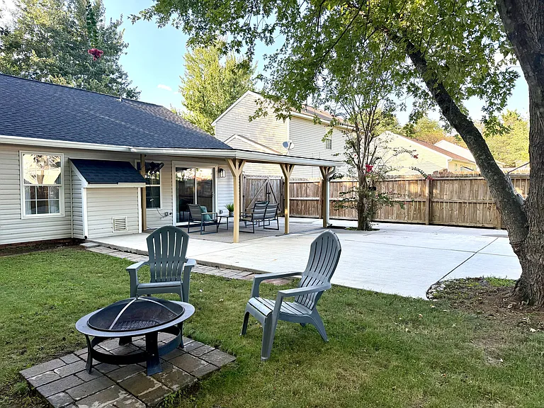 Horace Mann Rd — Photo 10
