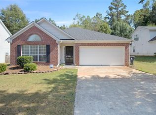 10134 Deep Creek Dr, Union City, GA