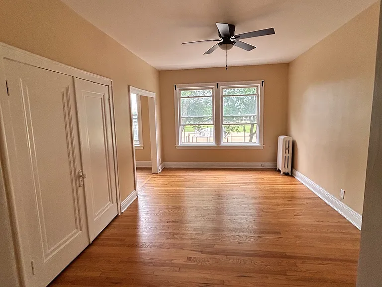 2240 W Sunnyside Ave #2 — Photo 1
