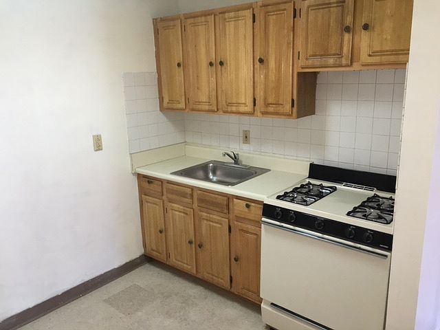 1st image of 94 Macdougal St #2