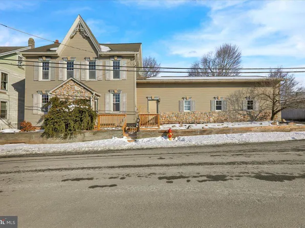 12 Bendigo St, Tower City, PA 17980