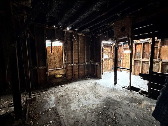 5th image of 21 Gladstone St