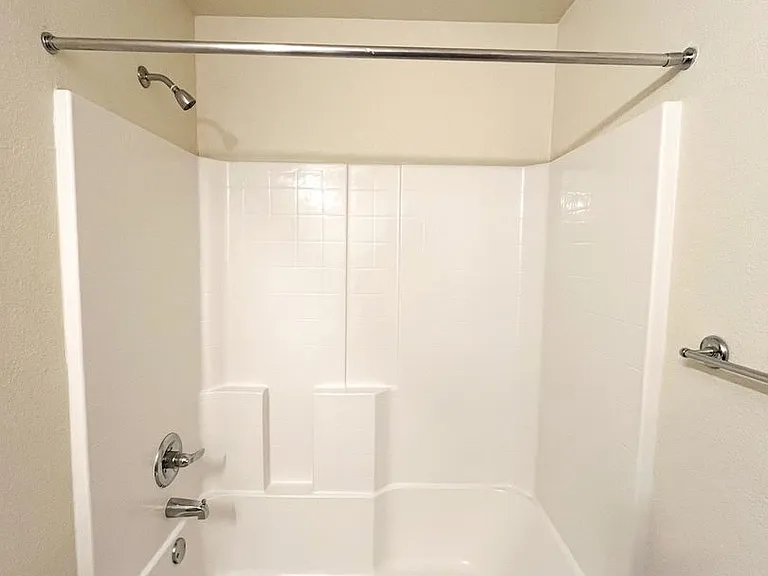 1515 Justin Loop — Photo 18