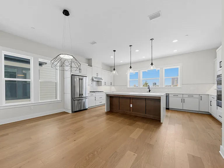 2054 Prudential Dr — Photo 10