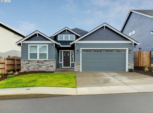 182 NE Regan Hill Loop, Estacada, OR 97023