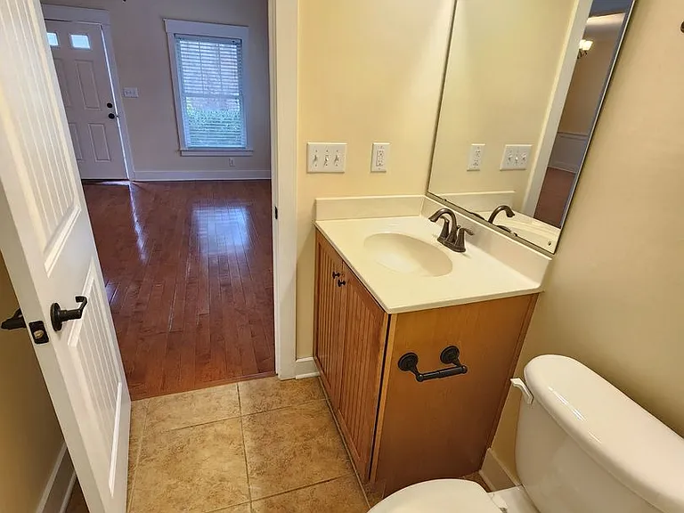 129 Aurora Dr #5 — Photo 9
