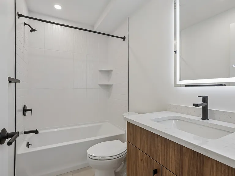 325 Manville Rd #201 — Photo 16