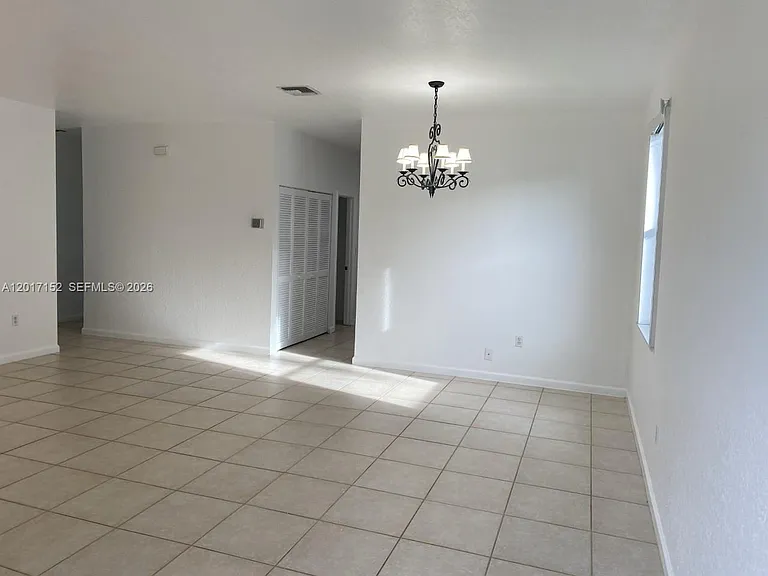 10270 SW 59th St — Photo 6