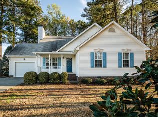 15 Beaver Ridge Dr, Youngsville, NC 27596