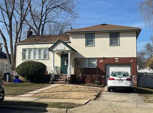 535 Anderson St, Baldwin, NY 11510