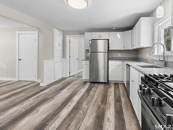 3rd image of 228 River Road