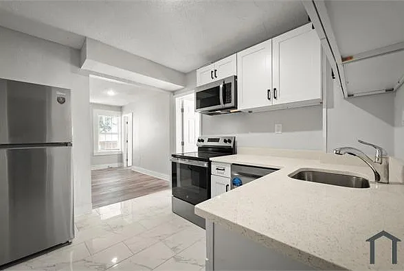 3524 Boulevard #4 — Photo 13