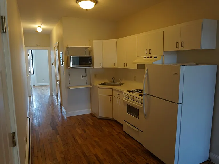 819 Park Ave #10 — Photo 1