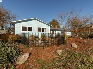 4937 SW Coronado St, Portland, OR 97219