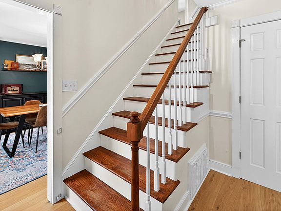 4th image of 506 Cedarhurst Road