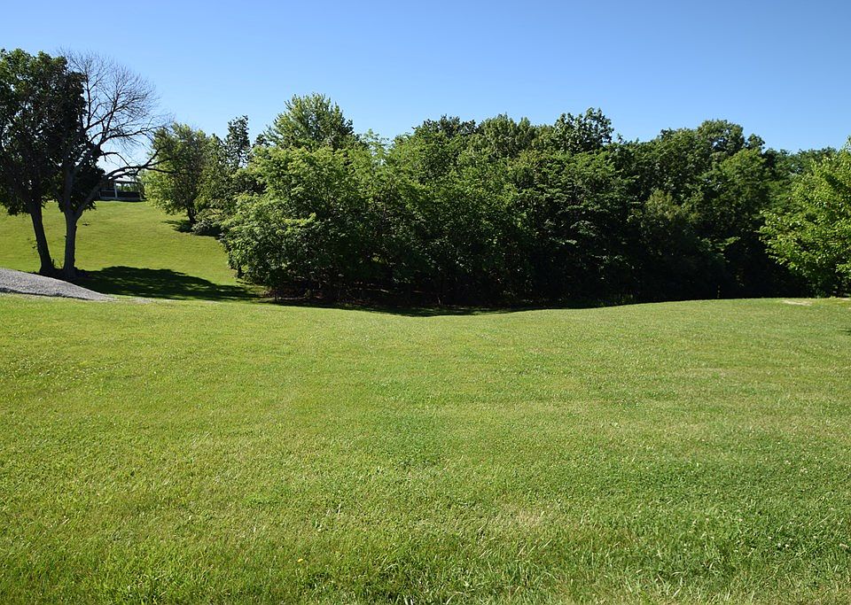 2nd image of 30007 Sunflower Dr