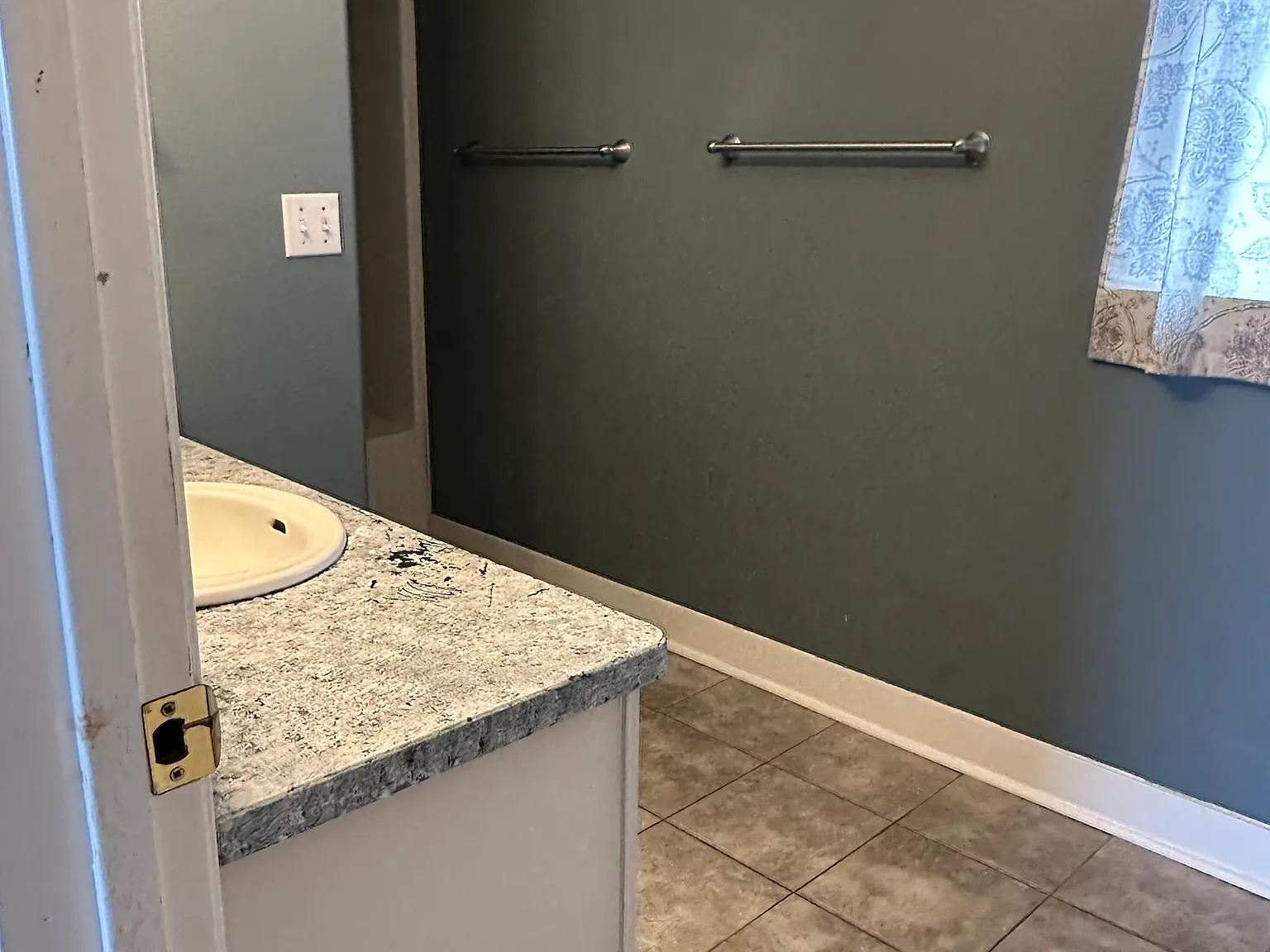 1118 W Park Ave — Photo 4