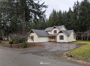 230 E Roadrunner Dr, Shelton, WA 98584