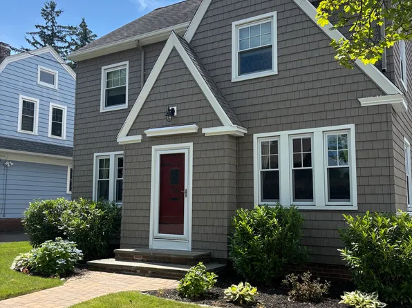 60 Ardmore Street, Hamden, CT 06517