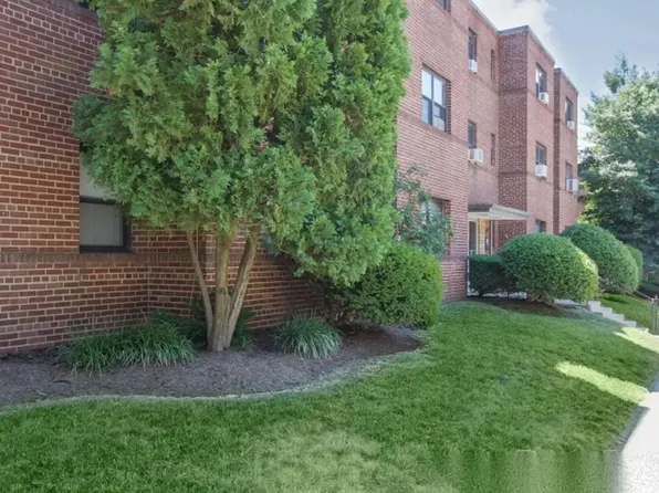 6713 14th St. Apartments
