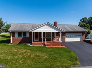 201 1st St, Luray, VA 22835