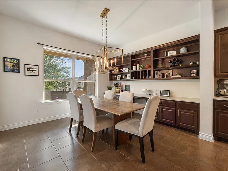 415 Bitterroot Ln — Photo 8