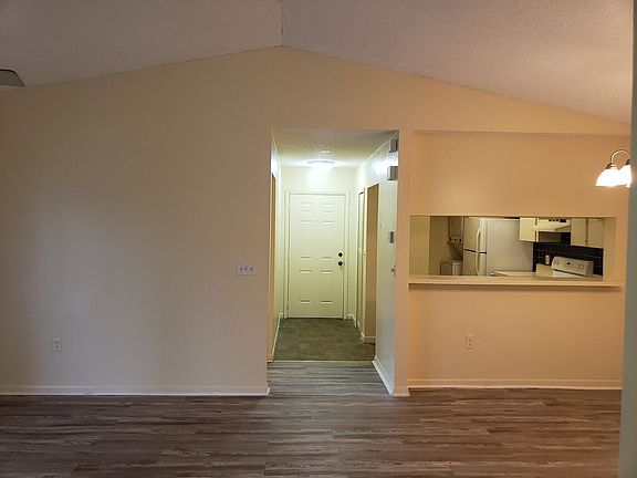 2nd image of 5232 Via Hacienda Cir