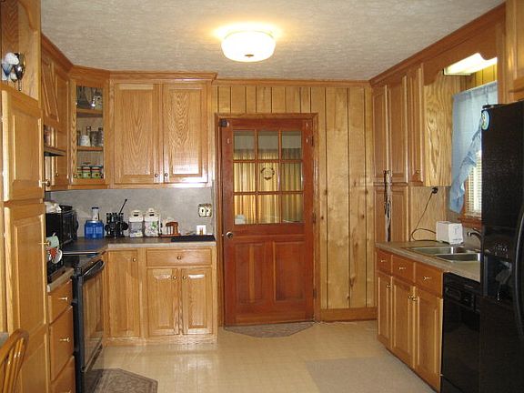 3rd image of 108 Aster Pl
