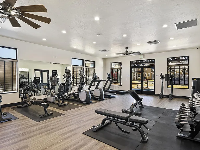 Cedar Crossing Luxury Townhomes — Photo 20