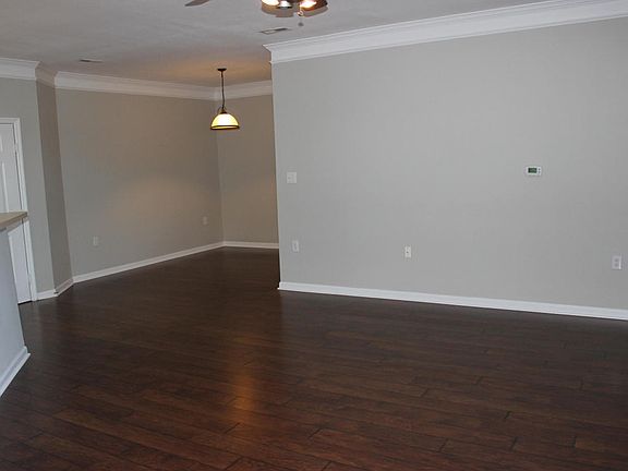 4th image of 1493 Cambridge Lakes Dr