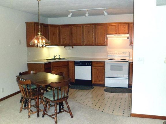 3rd image of 855 Harvest Dr