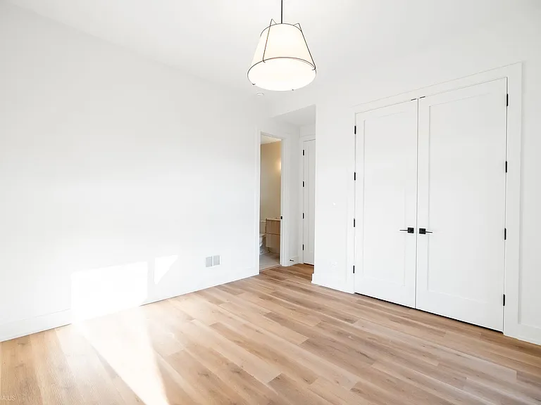 2113 N Kenmore Ave #1 — Photo 14