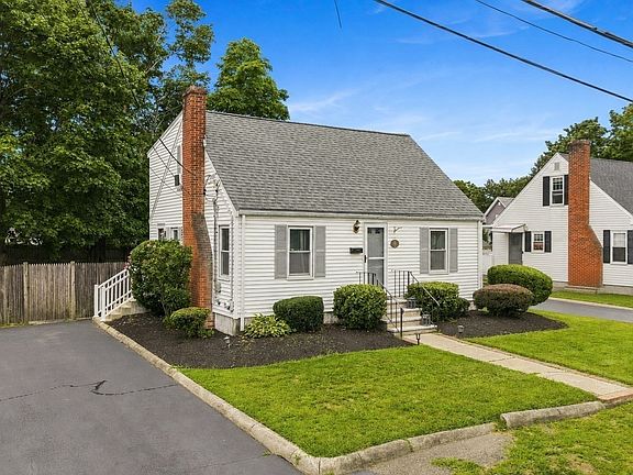 2nd image of 35 Crescent Ave