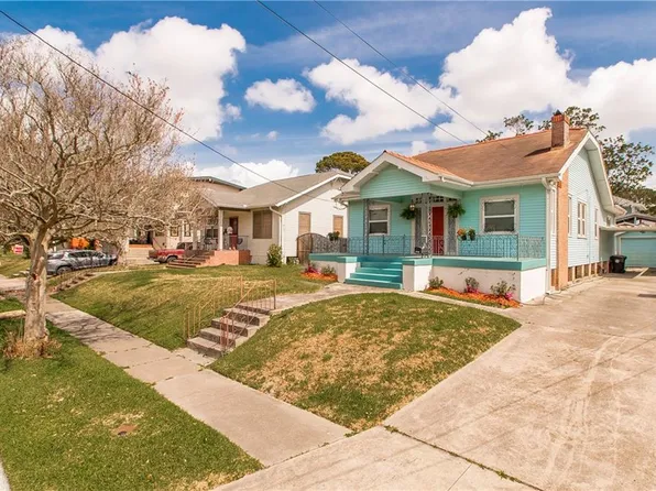 4431 Demontluzin St, New Orleans, LA 70122