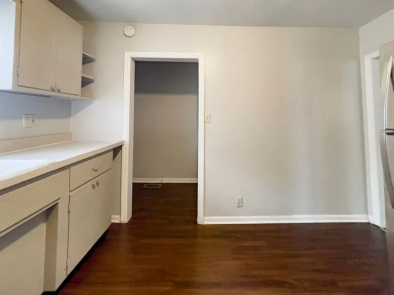 1711 & 1711 1/2 N Ball Ave. (Wynn Funds LLC) — Photo 13