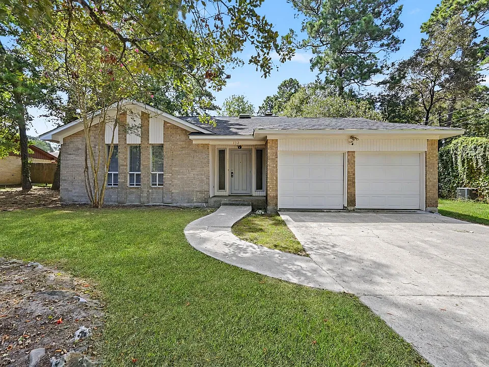 132 Red Oak Ln