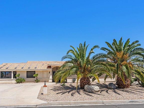 2nd image of 64518 Spyglass Ave