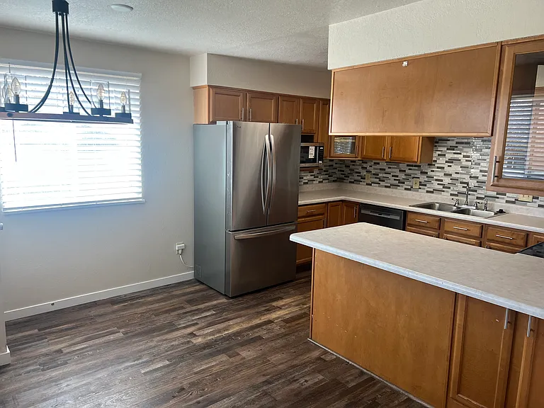 621 Jackson St — Photo 6